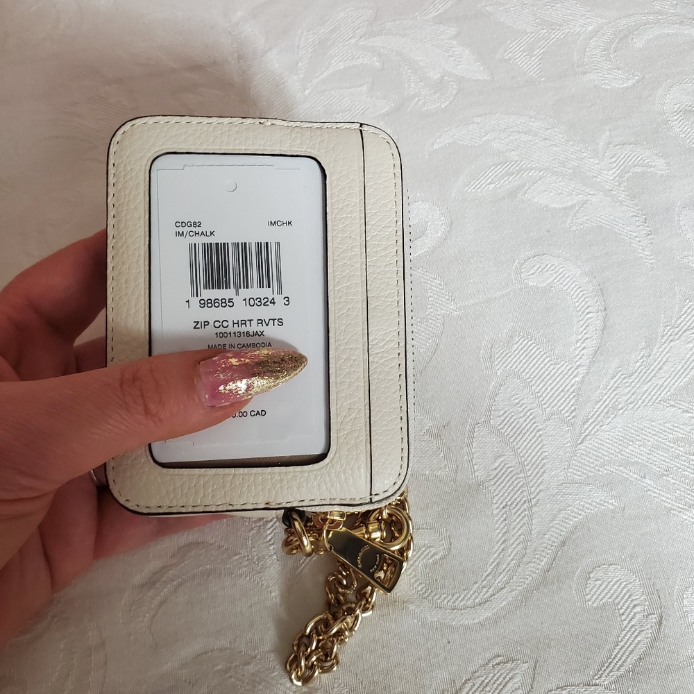 Coach Valentine's 2026 Chalk Cream Gold Heart Studded Card Case Wallet - Picture 3 of 7